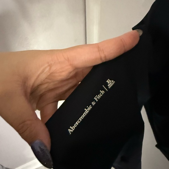 Abercrombie & Fitch Bra Free Halter Top - Picture 4 of 4